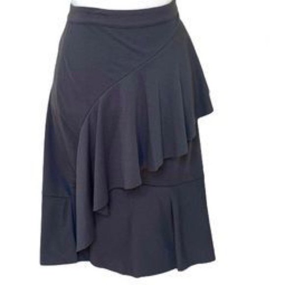 GARNET Hill Ladies Charcoal Tiered Ruffle Skirt S - Picture 1 of 7